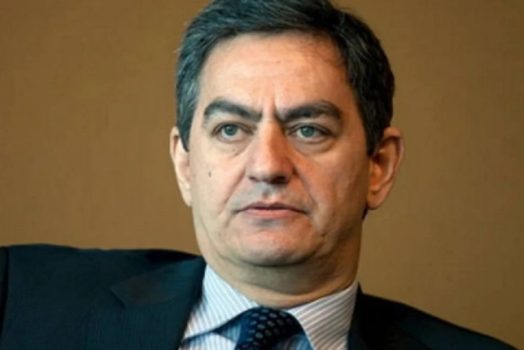 RqsPd4Tt1XJQeAlGgvUopFxcZteW7VLwXk9F1at8_1200