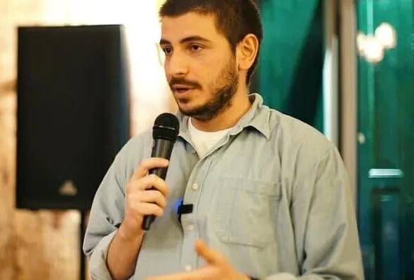 В Тбилиси трое неизвестных избили юмориста Онисе Окриашвили