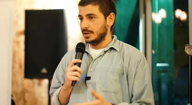В Тбилиси трое неизвестных избили юмориста Онисе Окриашвили