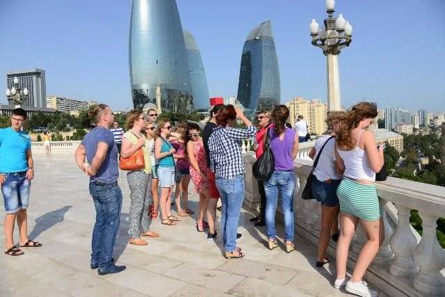 В Азербайджане зафиксировано снижение туристического потока более чем на 10%